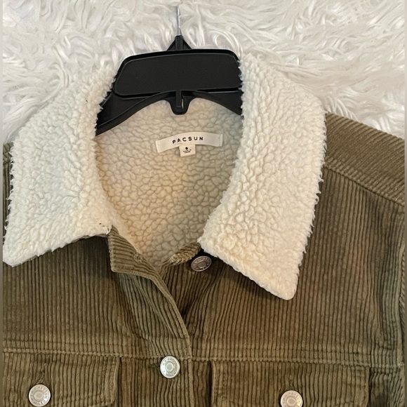 PacSun Corduroy Sherpa Lined Faux Fur Women’s Trucker Button Down Jacket. Small - Picture 5 of 9
